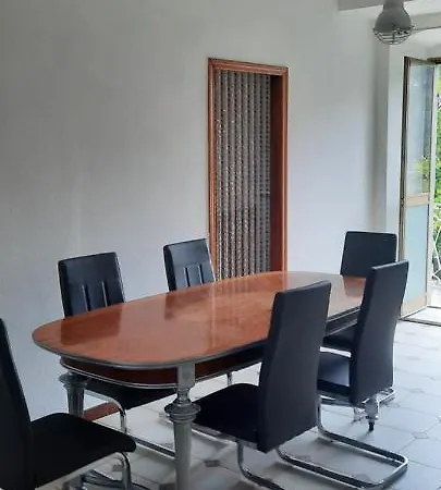 Ferry House Apartamento *
