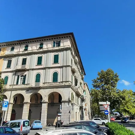 Ferry House Apartman La Spezia